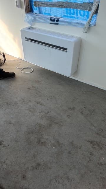 Airco zonder buitenunit gemonteerd in schaftkeet